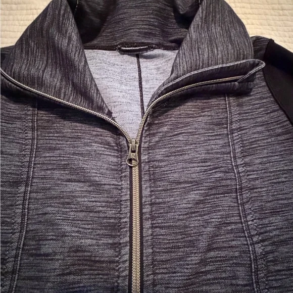 lululemon athletica Heathered Charcoal and Black Full-Zip Bomber Jacket - Picture 5 of 7
